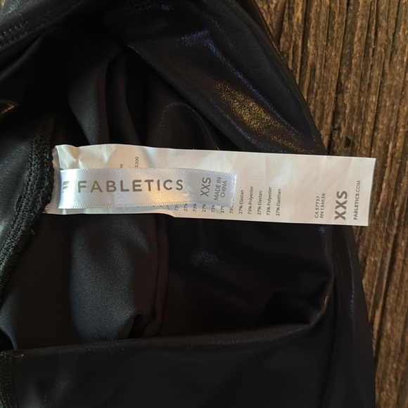 Fabletics Anywhere Shine Motion365+ Split Hem Legging - Picture 8 of 13